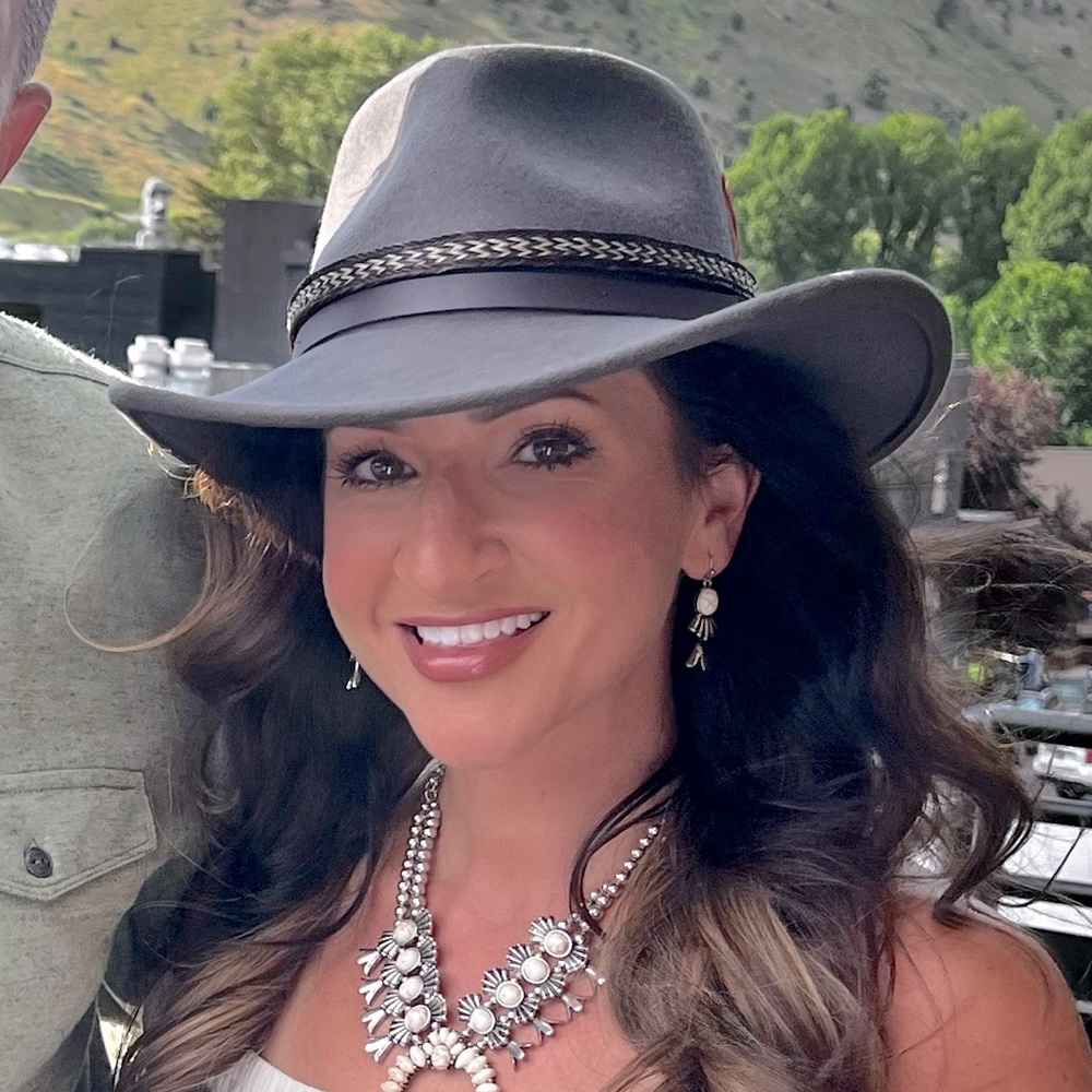 Meet your Posher, Leanne